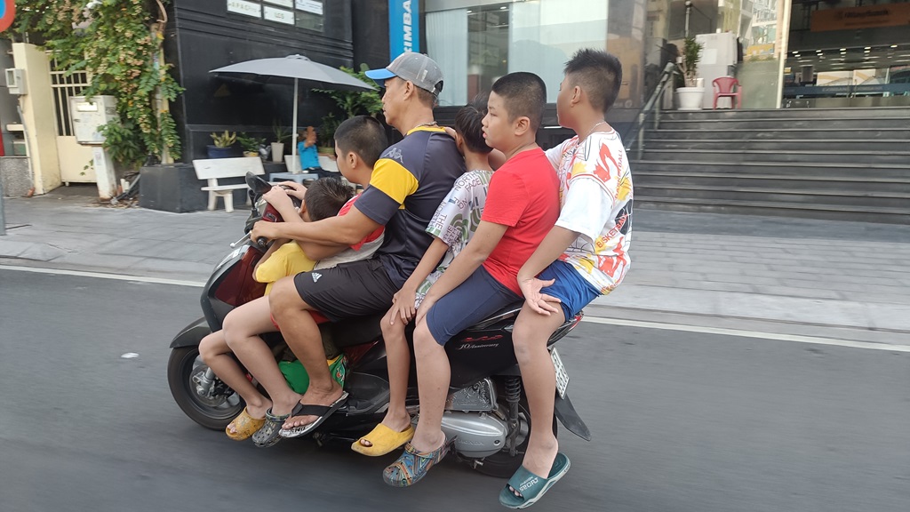 6 people on a bike